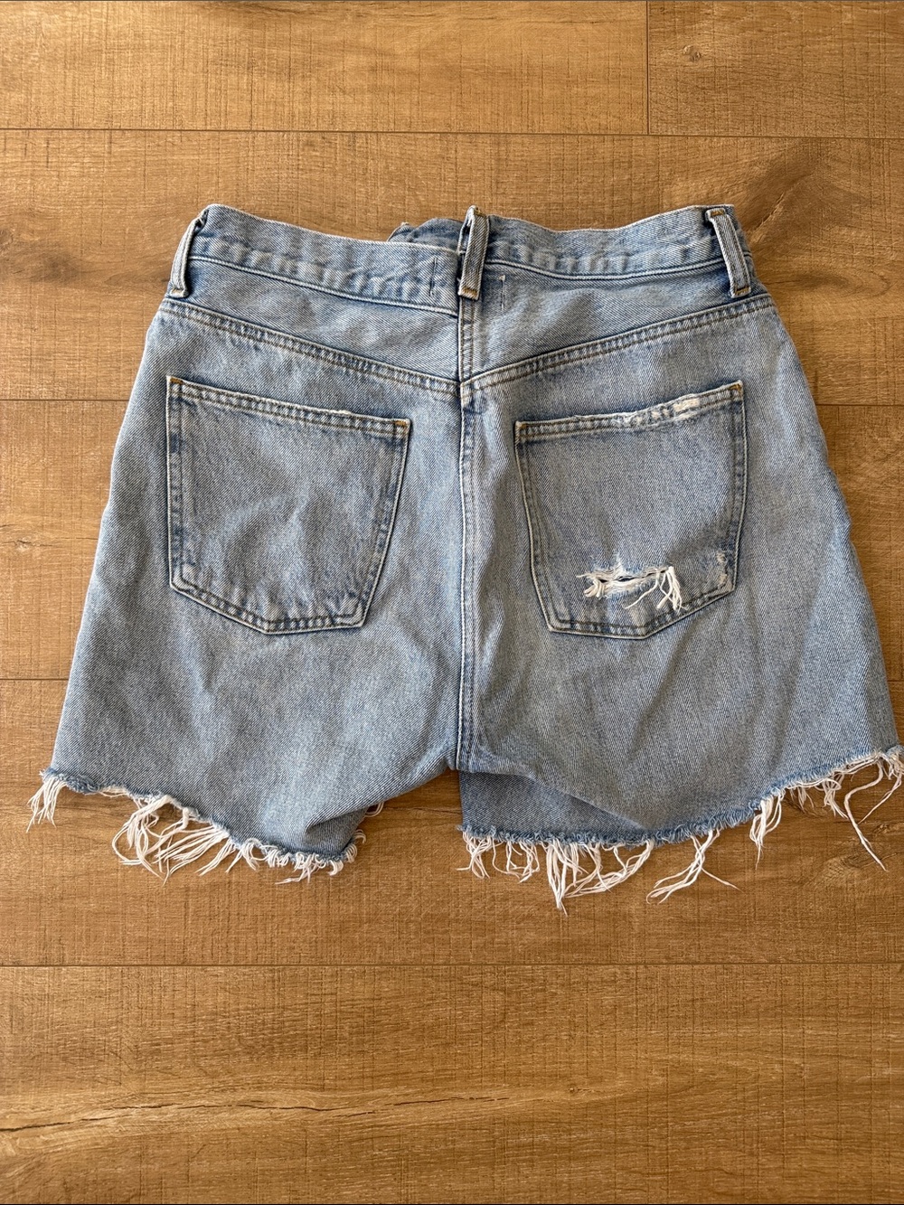 Agolde Criss Cross Light Blue Distressed Denim Women’s Shorts - Picture 3 of 3